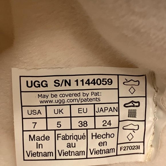 NEW UGG Women’s Classic Brellah Mini Boot - Picture 5 of 9